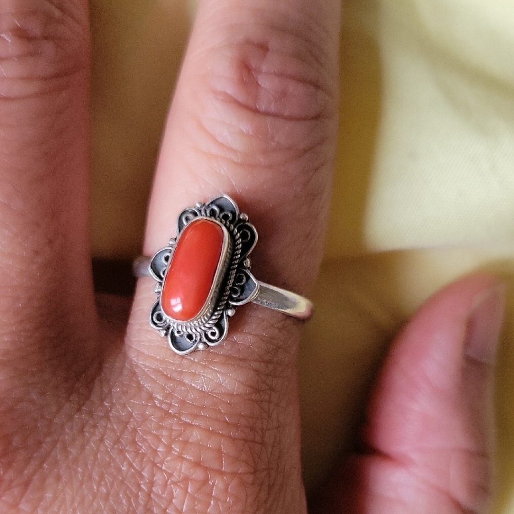 🌹Vintage 925 STERLING SILVER RED CORAL ADJUSTABLE RING.
